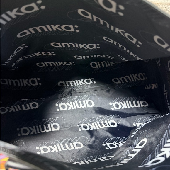 Amika Multicolor Floral Tote Bag - Picture 5 of 7